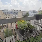 Modern And Quiet Apartment W/Balcony