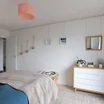 Modern And Quiet Apartment W/Balcony