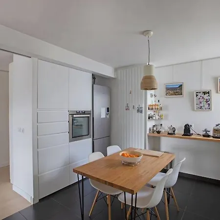 Appartamento Modern And Quiet Apartment W/Balcony