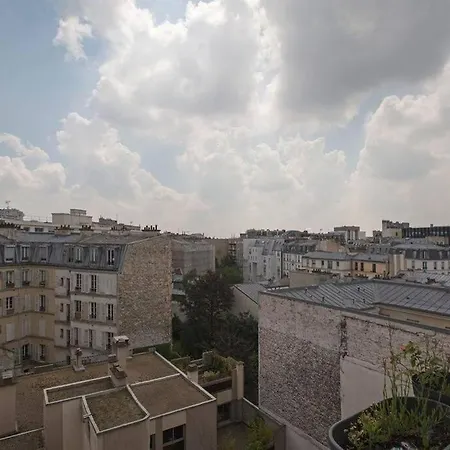 Modern And Quiet Apartment W/Balcony Apartment